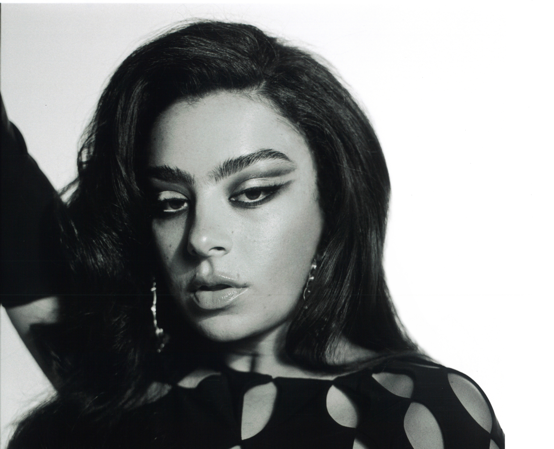 Nyomhatjuk a „Play” gombot Charli XCX új albumán!