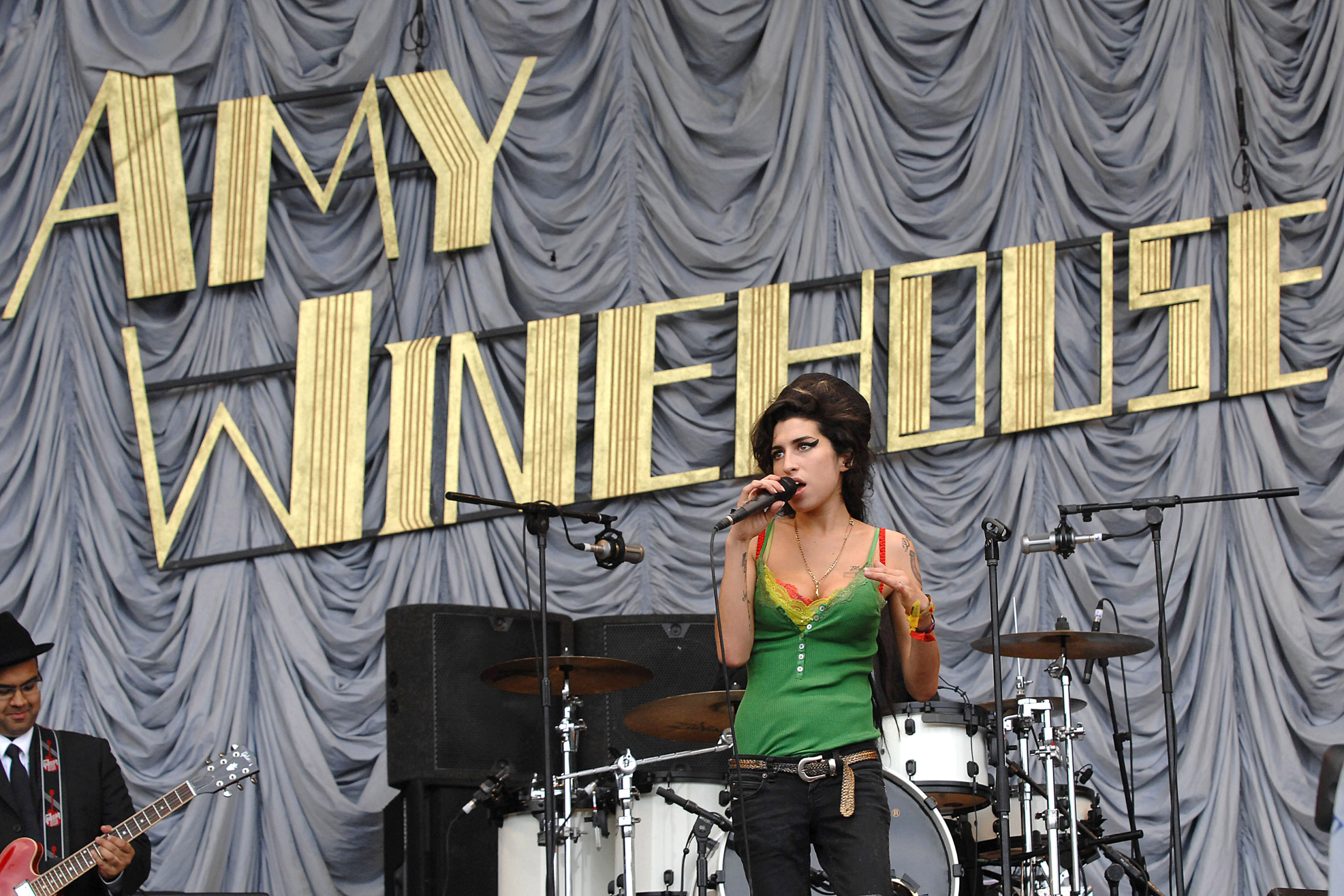 Vinylen adják ki Amy Winehouse Glastonbury koncertjét