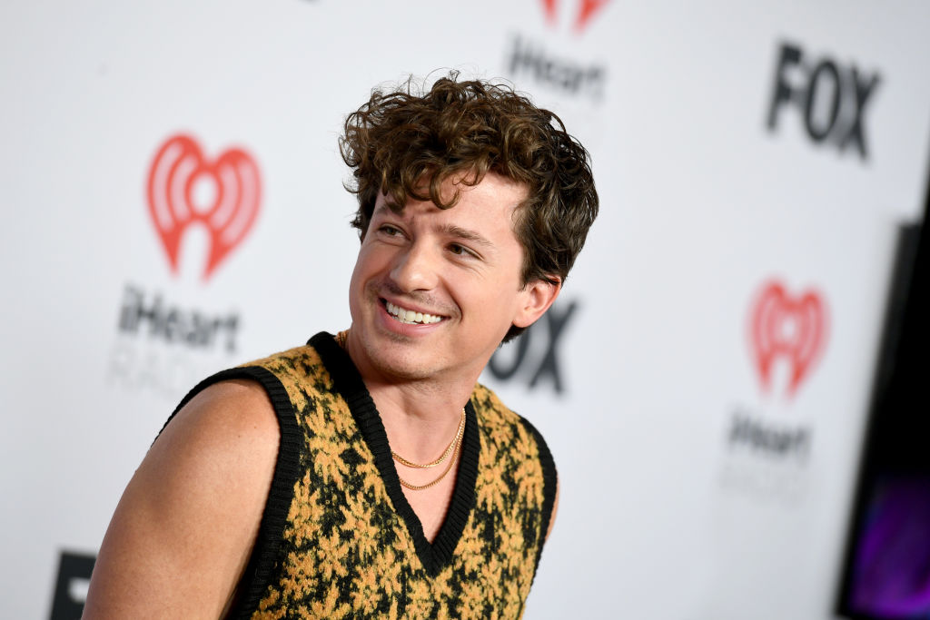 Hosszas TikTok-felvezetés után megérkezett Charlie Puth új felvétele