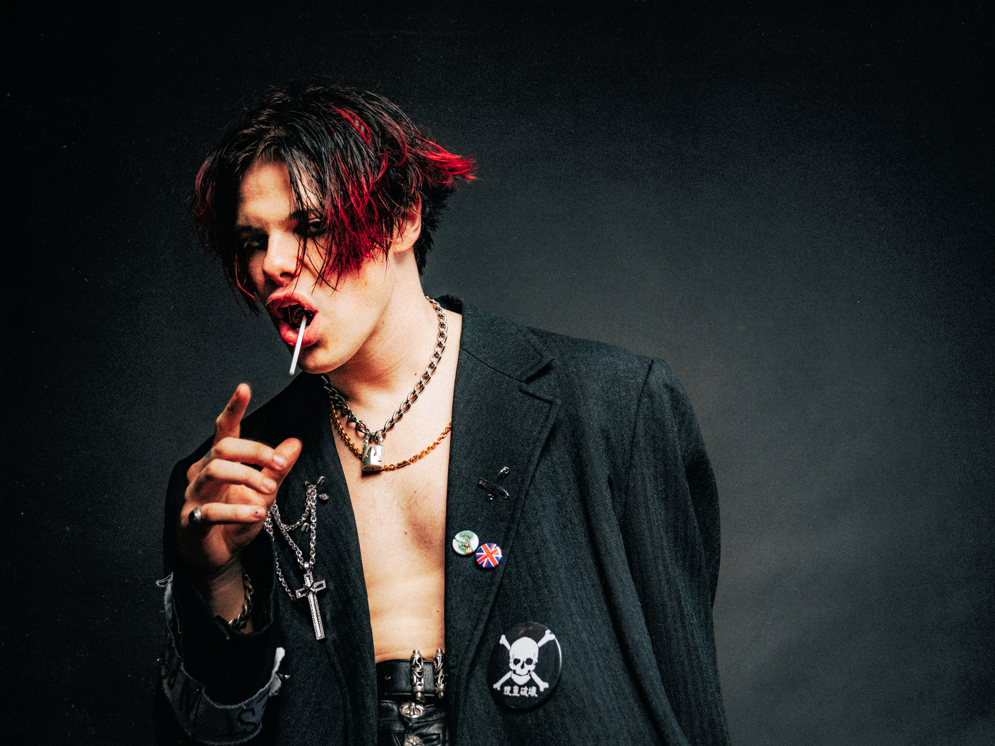 Rocksztárok rajonganak Yungblud zenéjéért