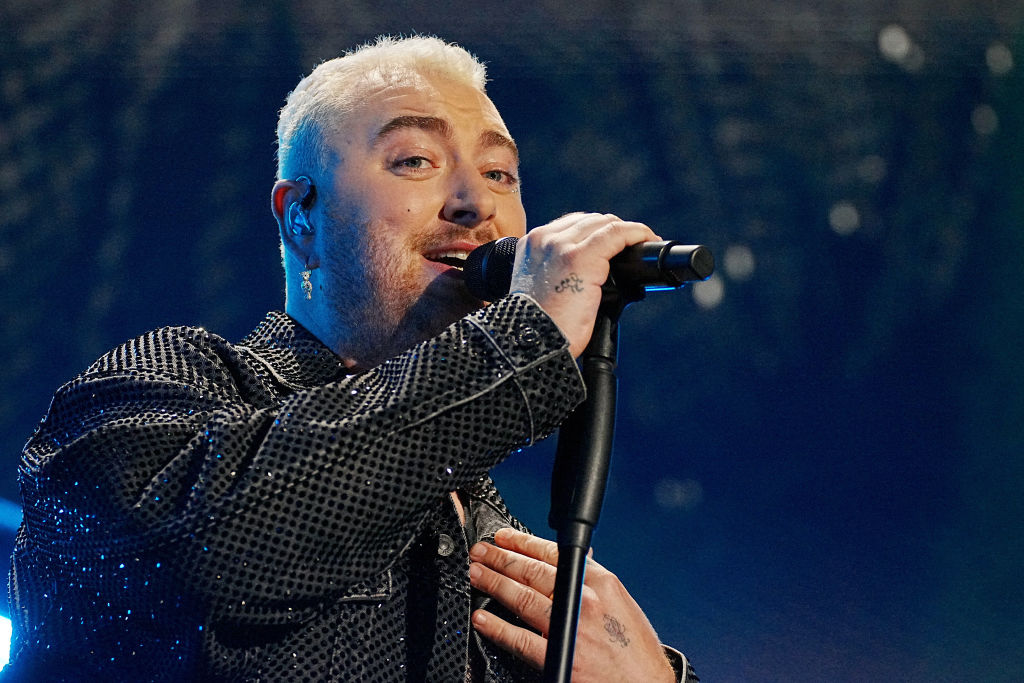 Már Sam Smith is karácsonyi hangulatban van
