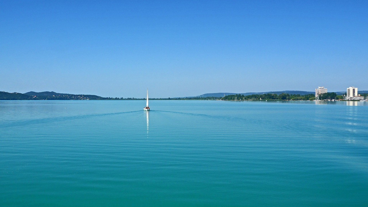 Saját dalt kapott a Balaton