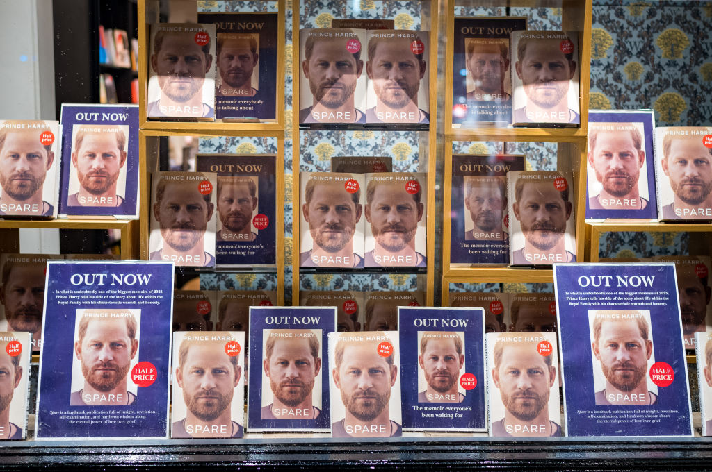 Harry Potter óta nem volt akkora sikere könyvnek, mint Harry herceg memoárjának