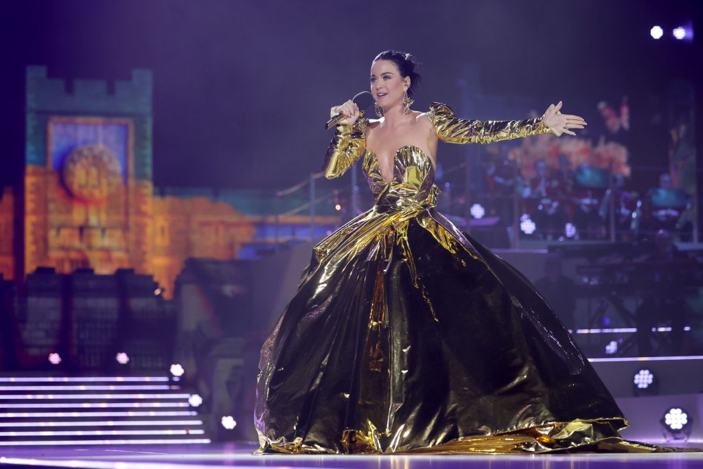 Katy Perry is fellépett a koronázási bulin