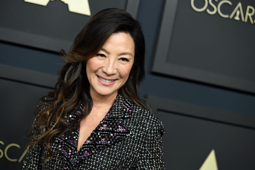 A friss Oscar-díjas Michelle Yeoh kapja a Women in Motion-díjat Cannes-ban