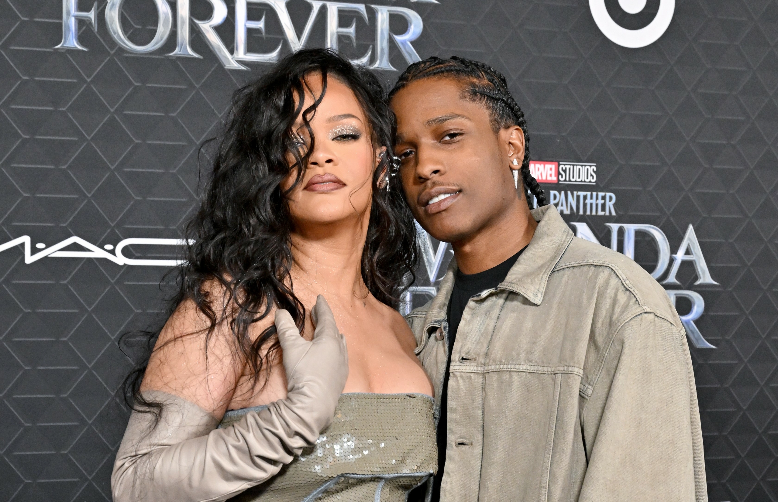Újabb kisfiúval bővült Rihanna és A$AP Rocky családja