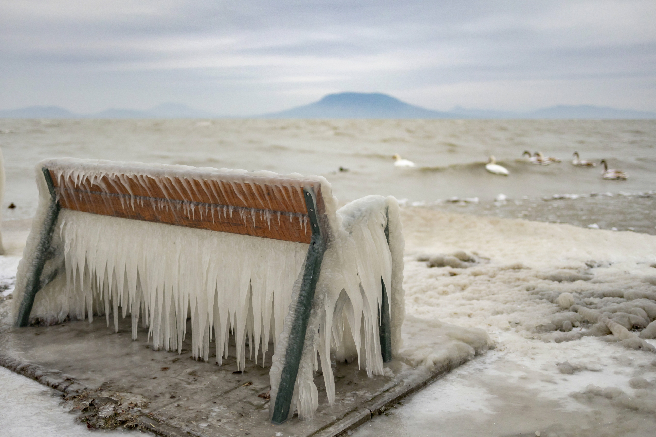 Életveszélyes a Balaton jege