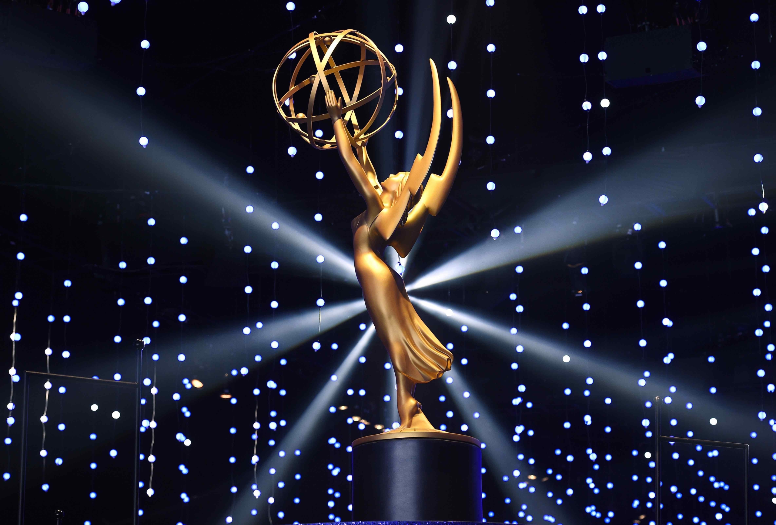 Elhalasztották a 75. Emmy-díjátadót a hollywoodi színészsztrájk miatt