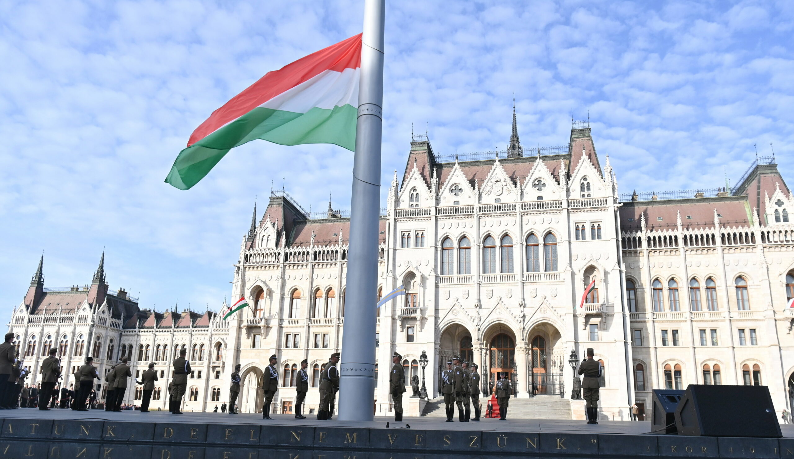 Lezárásokra, járatmódosításokra kell számítani a nemzeti ünnepen