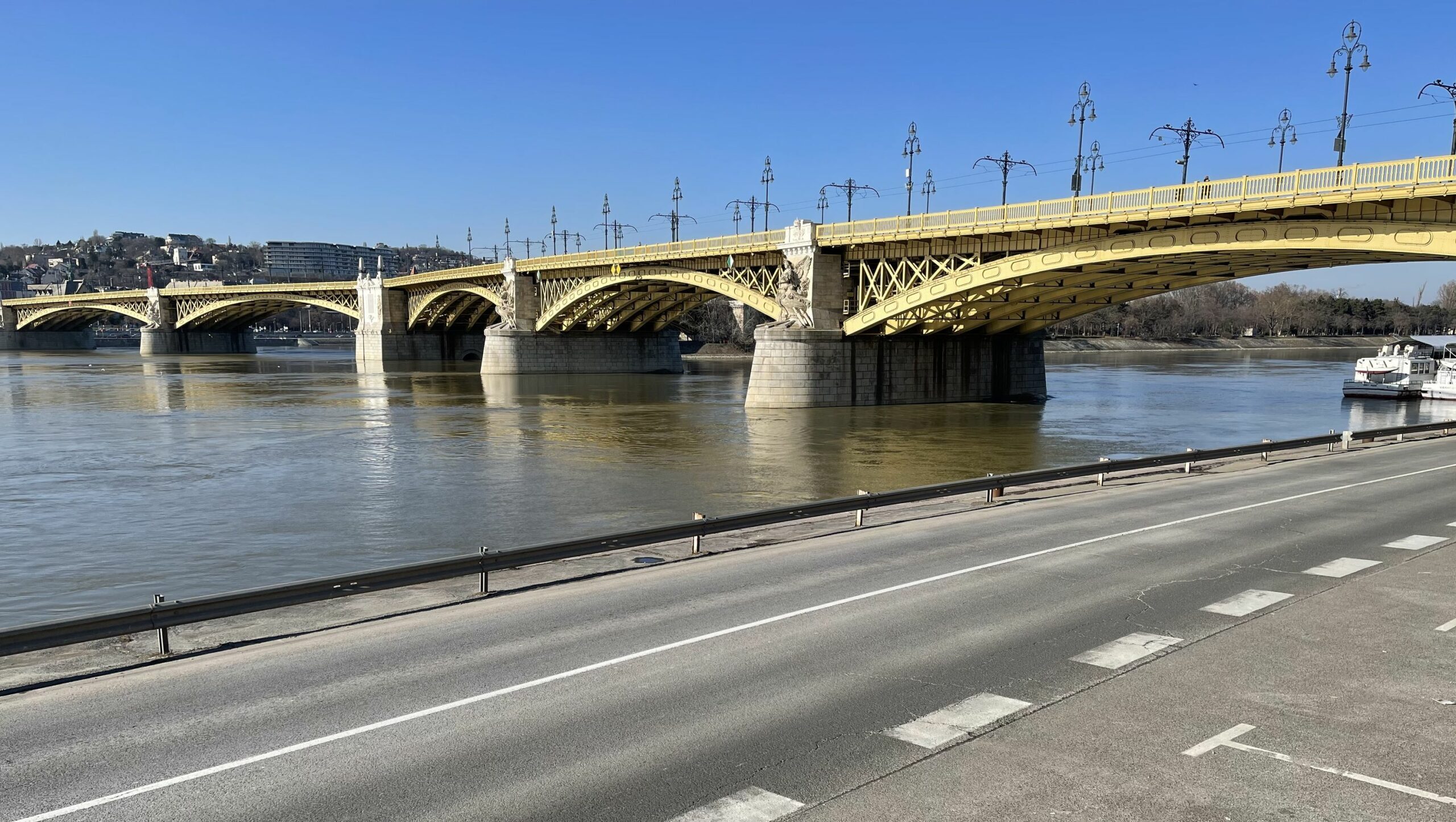 Idén utoljára nyílik meg a sétálók számára a Pesti alsó rakpart hétvégén