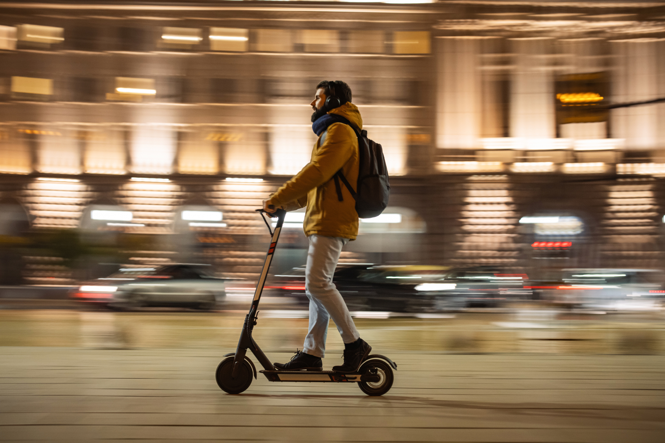 Télen különösen fontos a láthatóság a biciklivel, rollerrel közlekedőknek