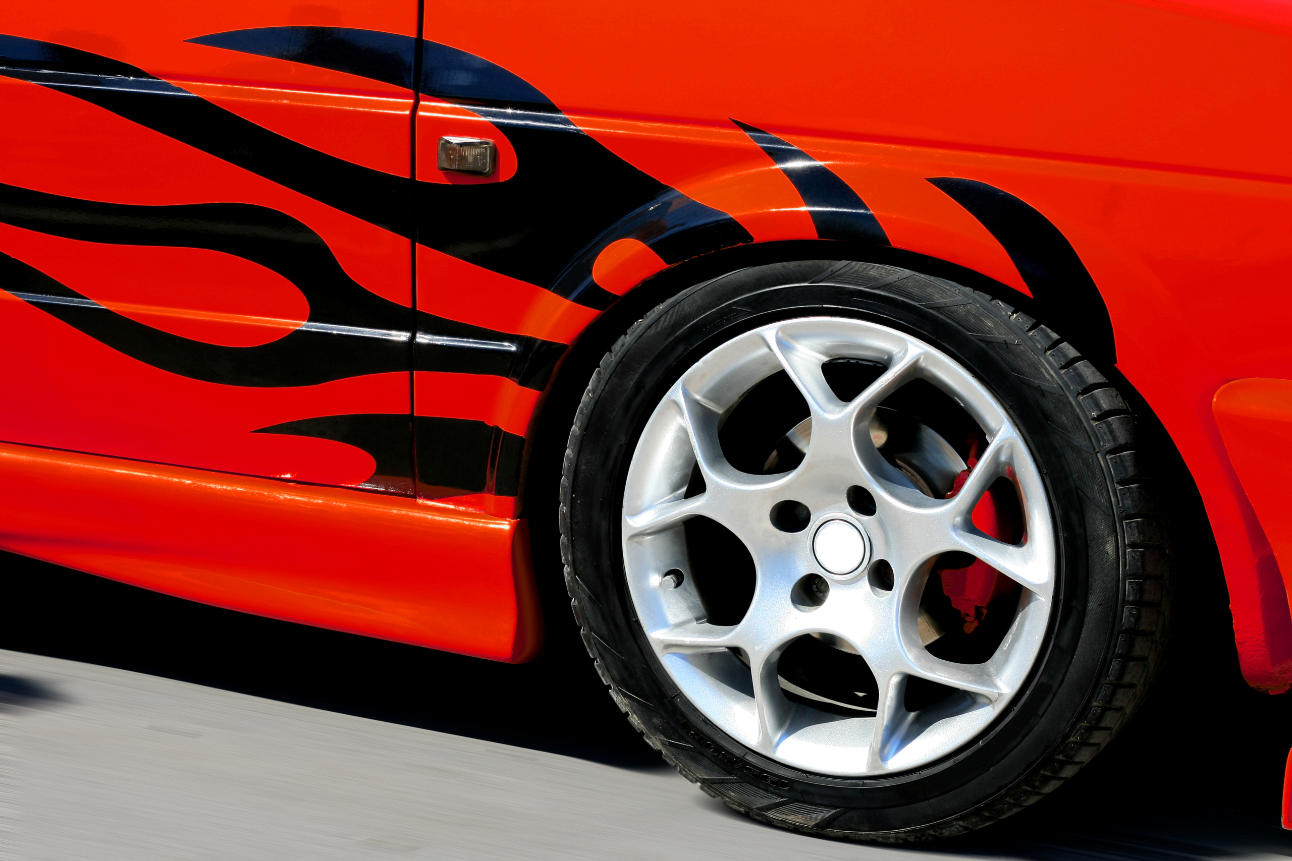 Purebeat és Metzker Viki is ott lesz a tuning show és stranfesztiválon