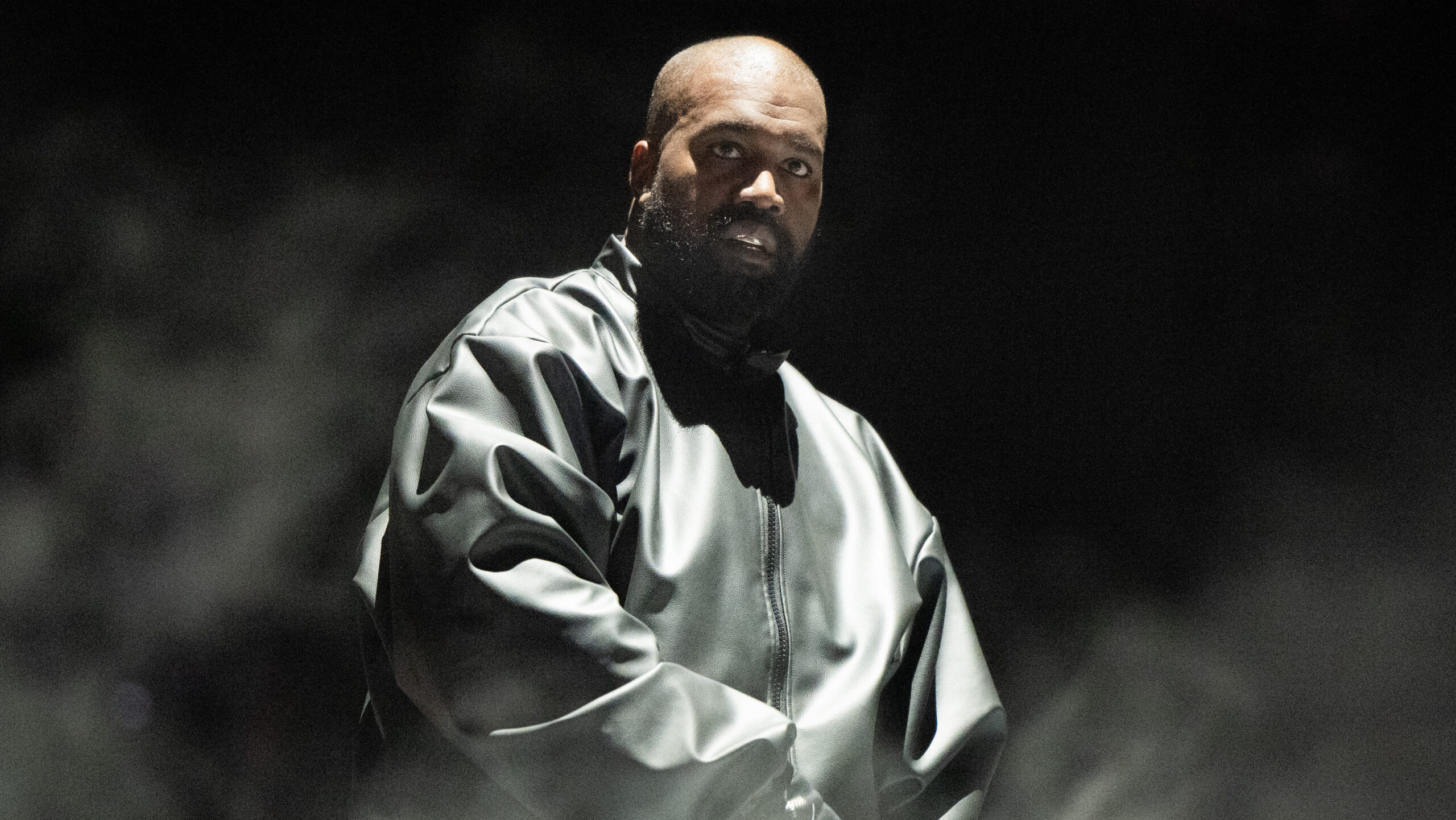 "Kanye West fellépésére Prágában nincs hely. Pont. Ennyi"