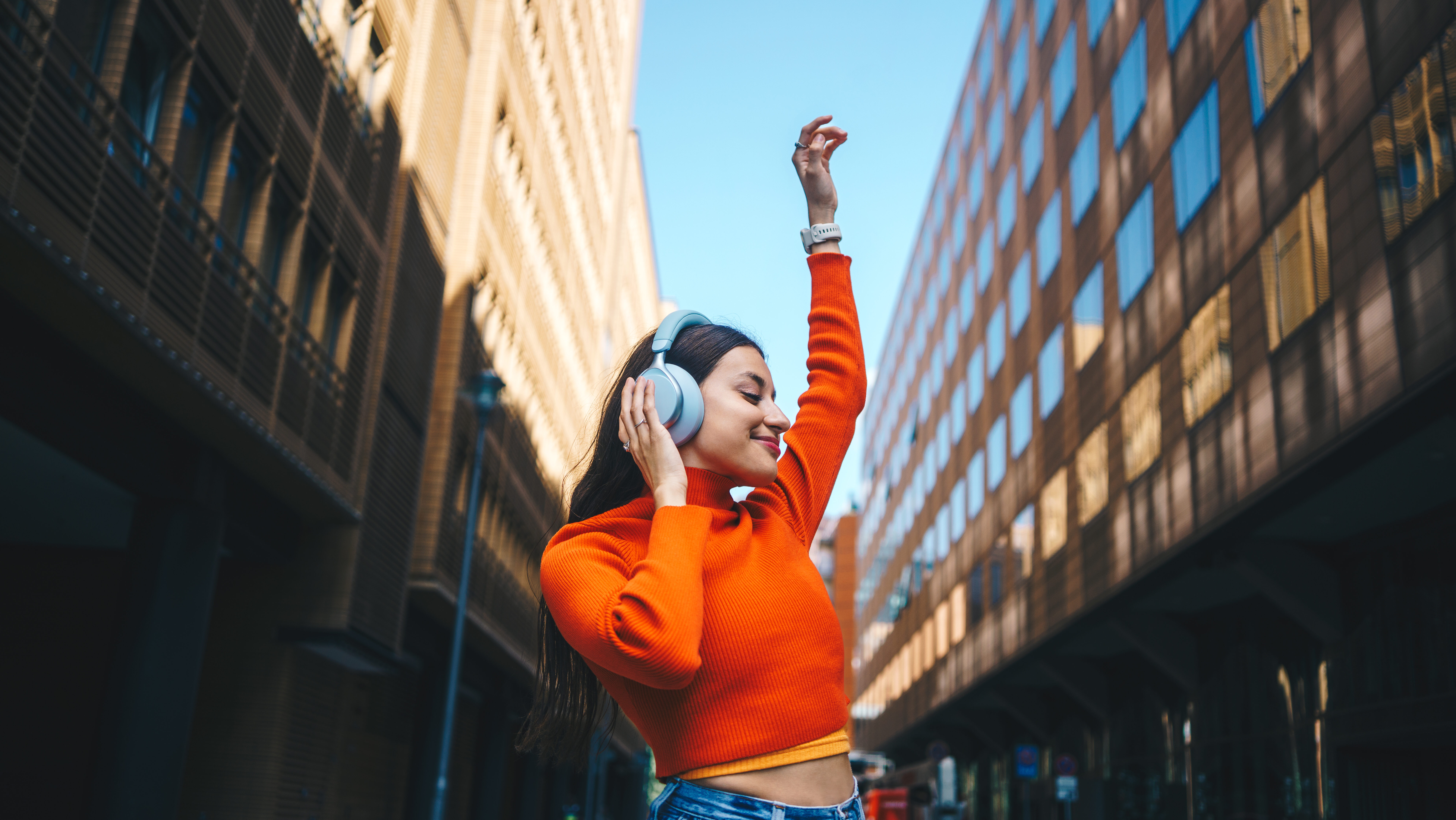 A biológiai kor és a zenei tapasztalat szerepét vizsgálták a serdülők finommotoros fejlődében