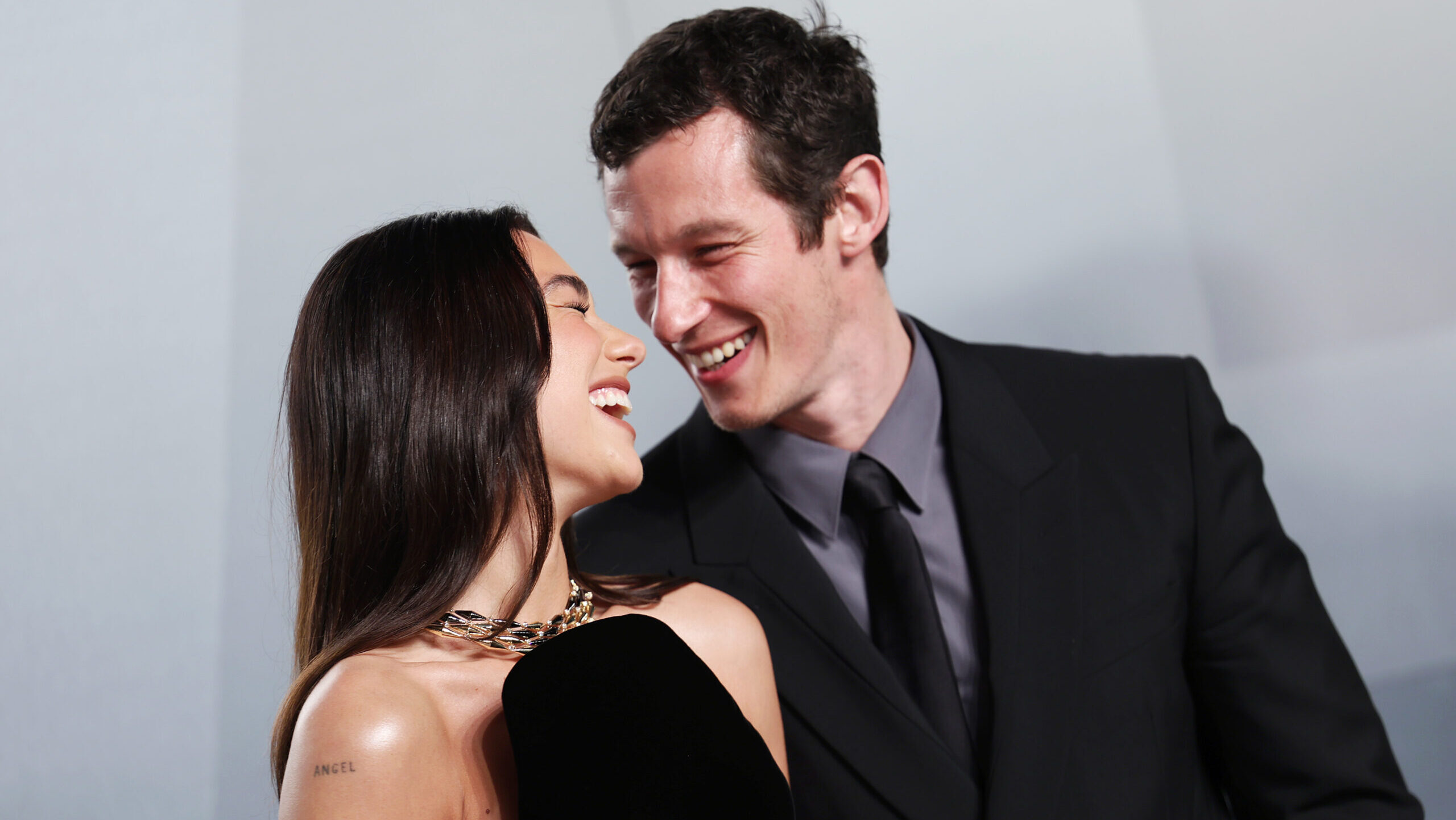 Dua Lipa visszafogott esküvőt tervez