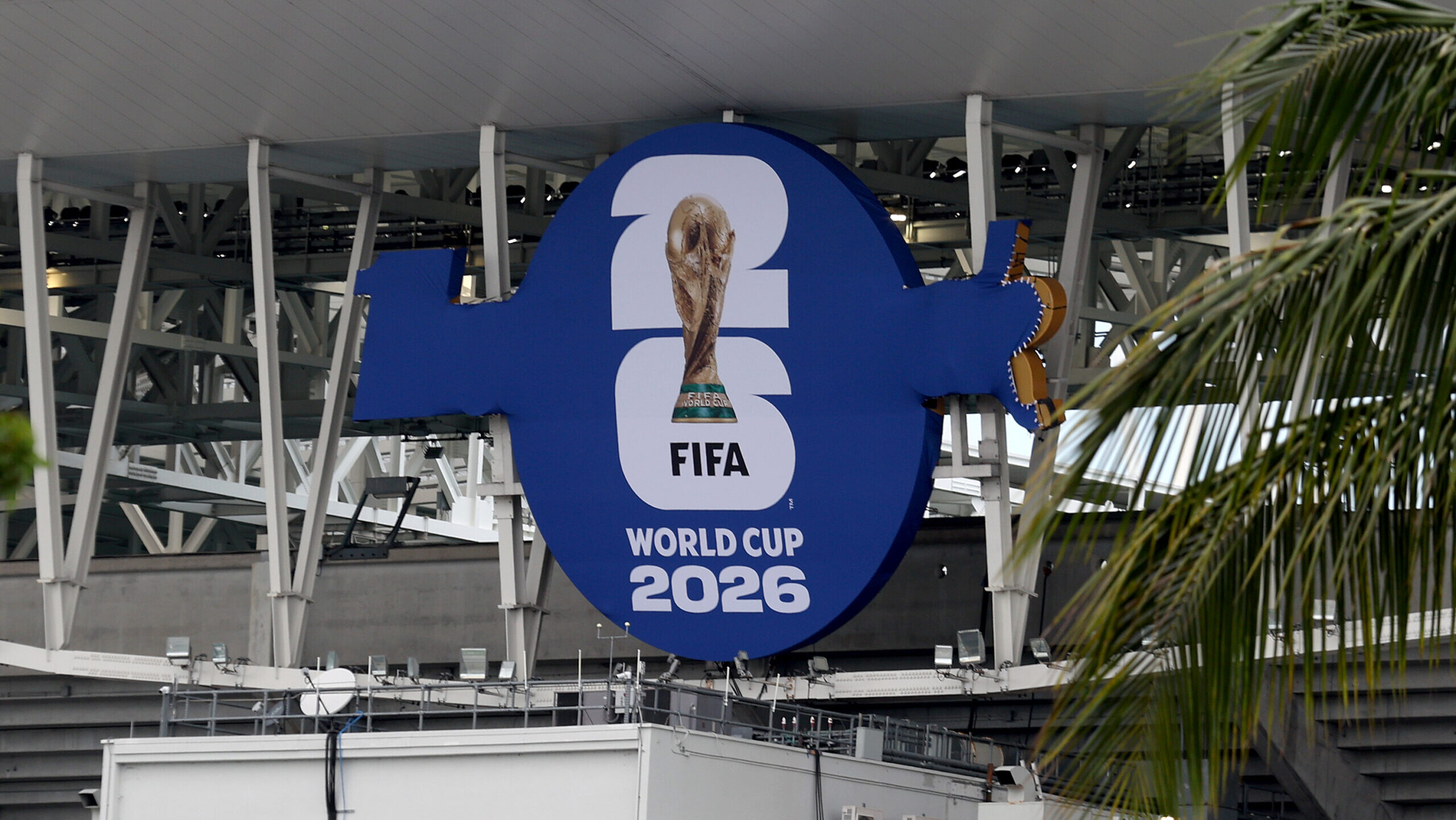 Felháborodást keltett a FIFA "vizes szabálya"