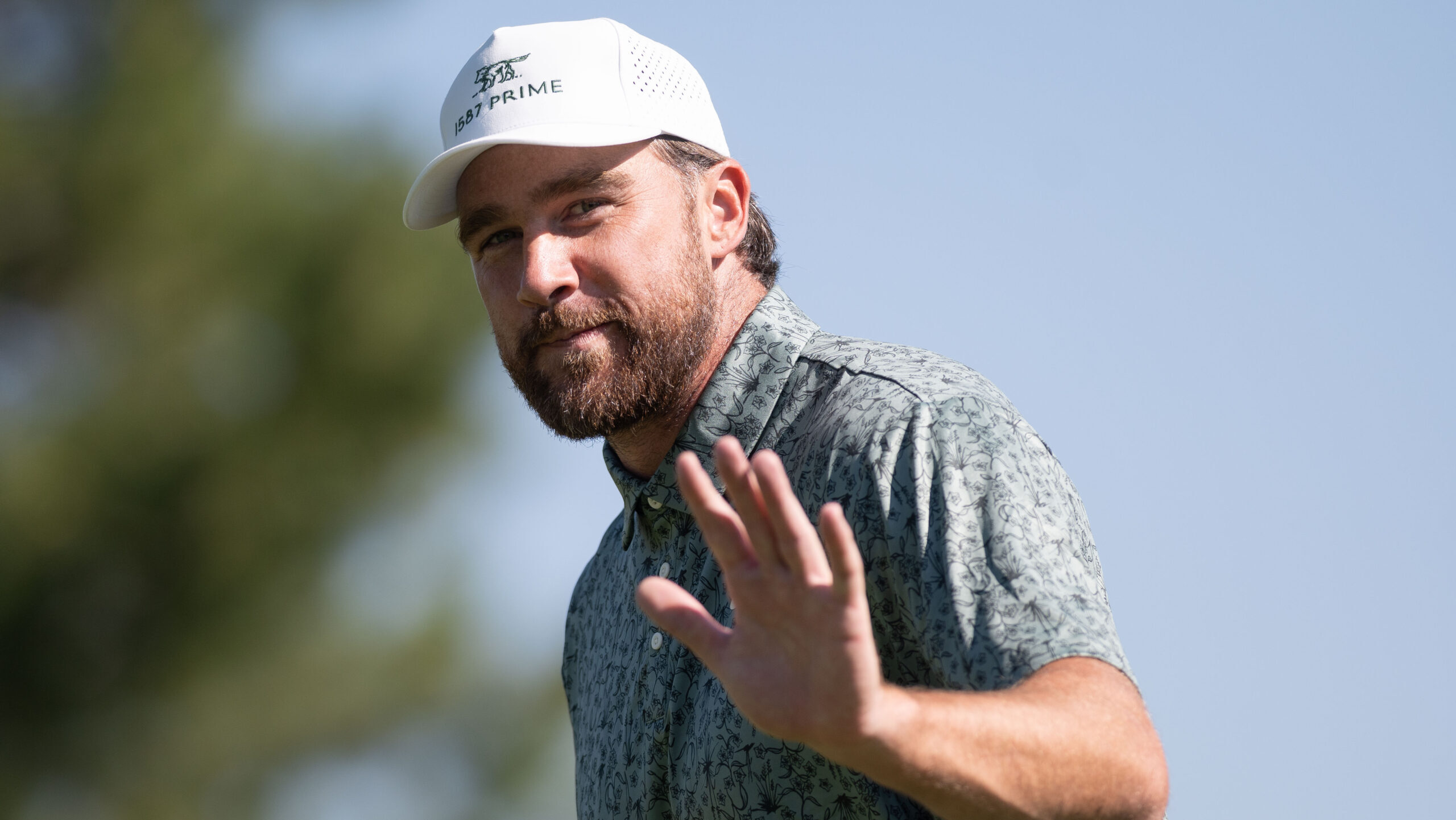Travis Kelce megkönnyezte a lánykérést