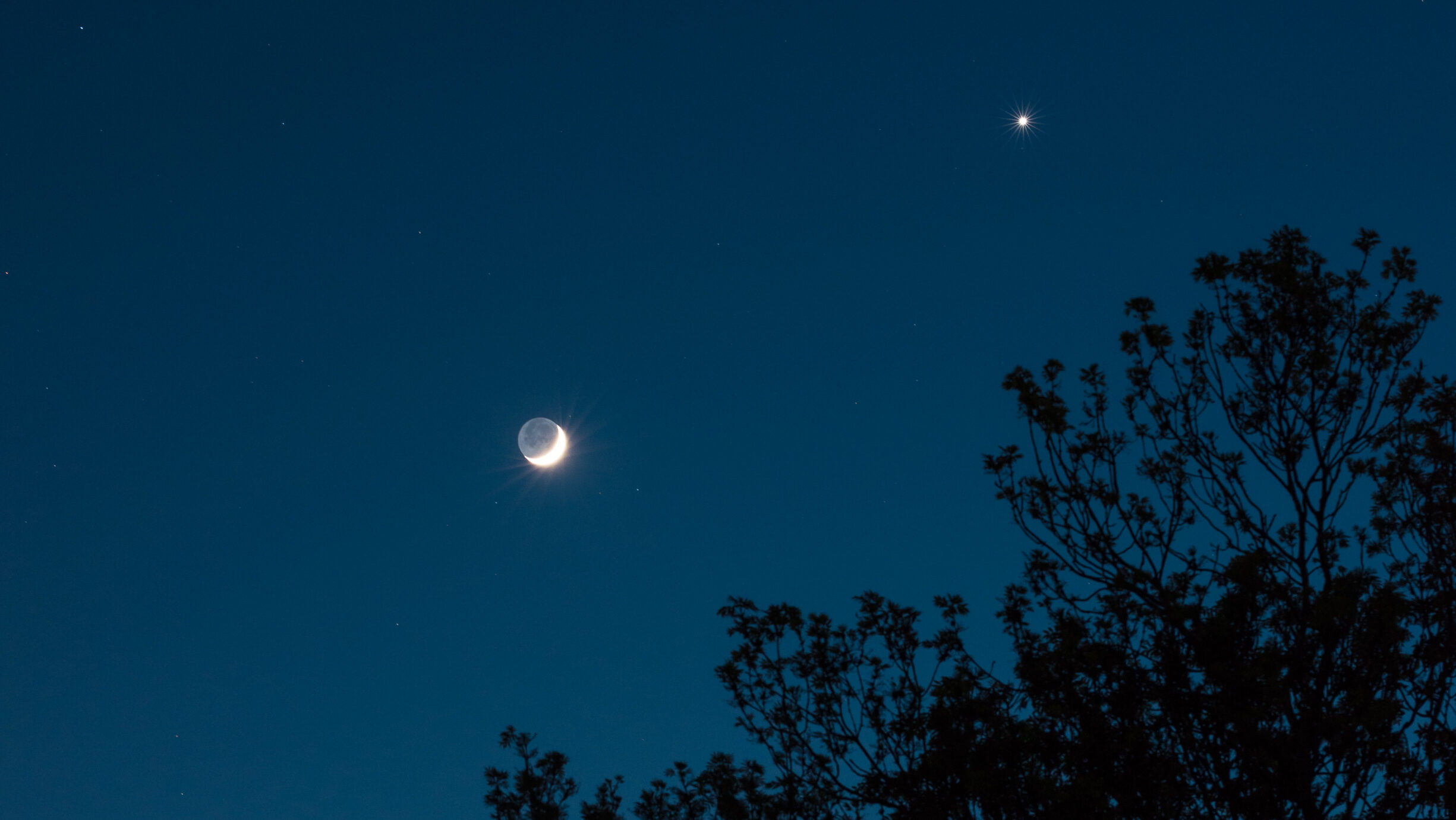 Ritka csillagászati jelenségben lesz részünk péntek este