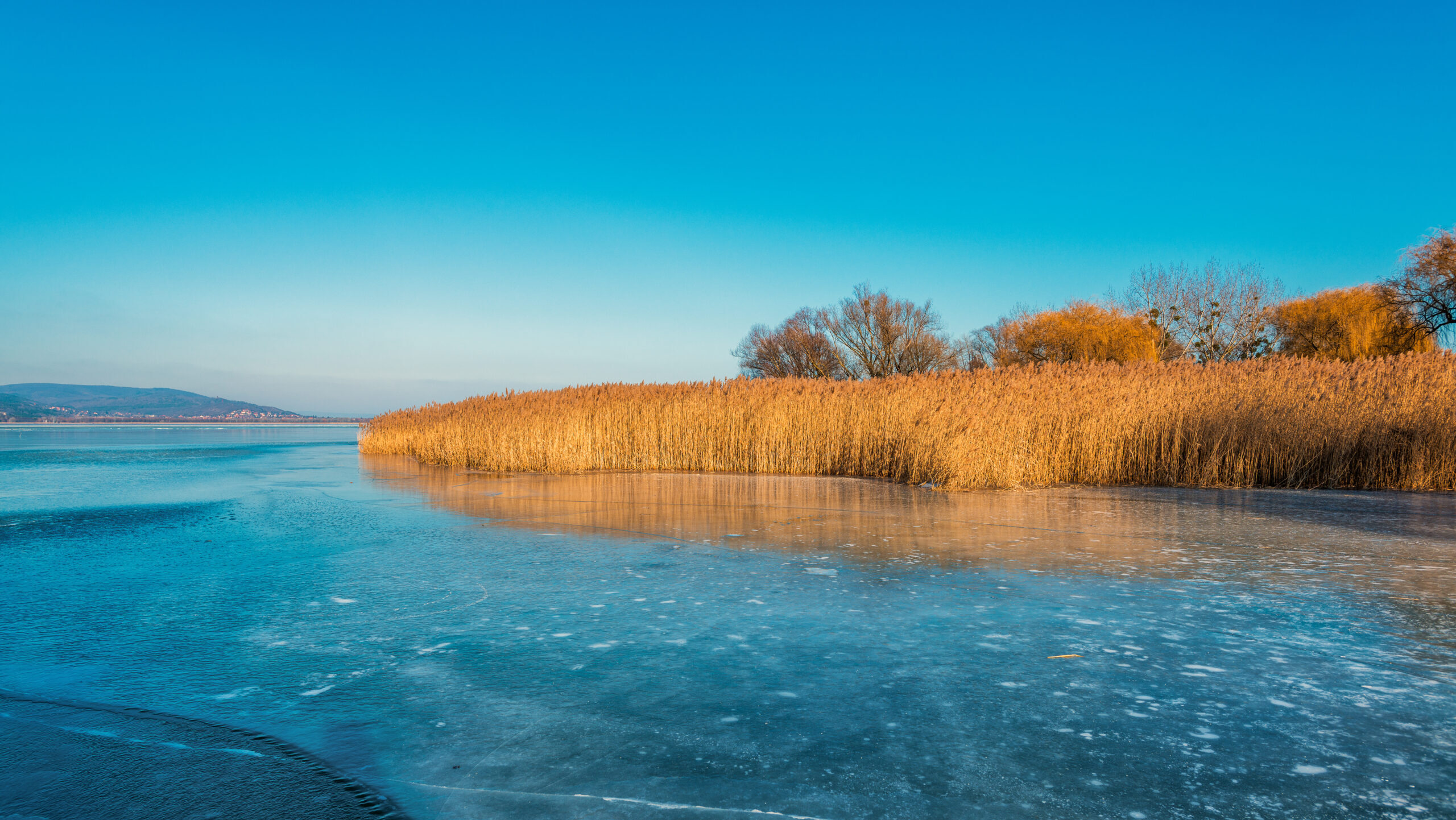 Már biztonságos a Balaton jege