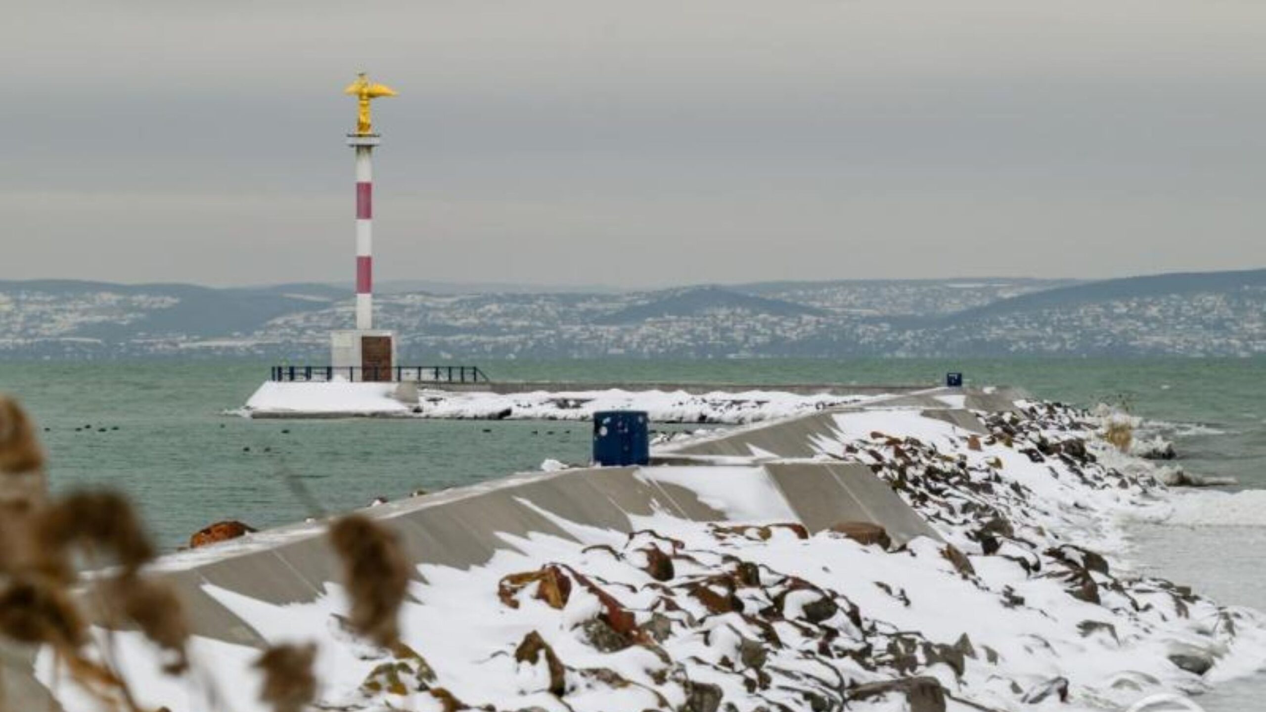 A biztonságos jégre még várni kell a Balatonon