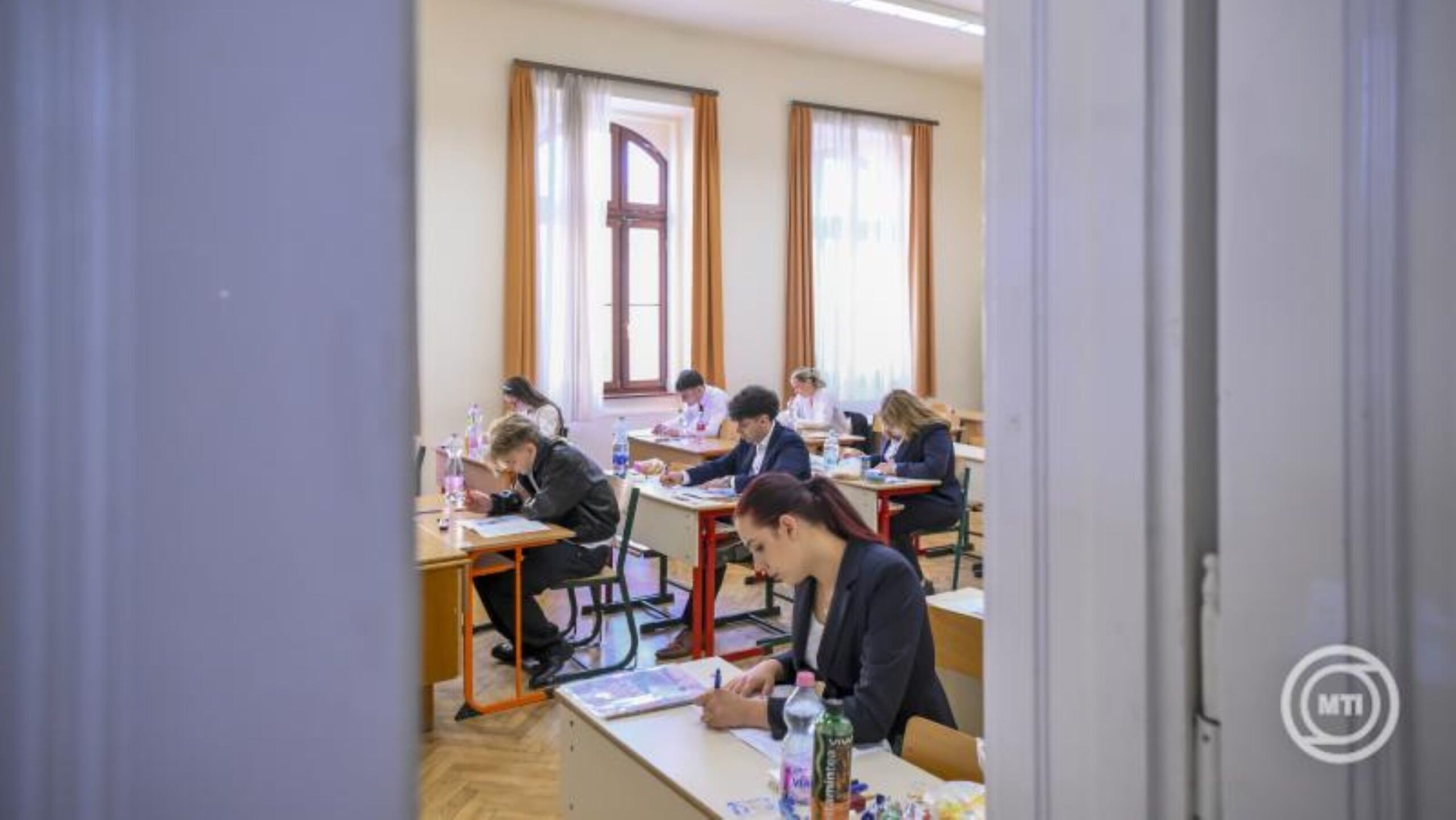 Ma megvolt a töri érettségi is