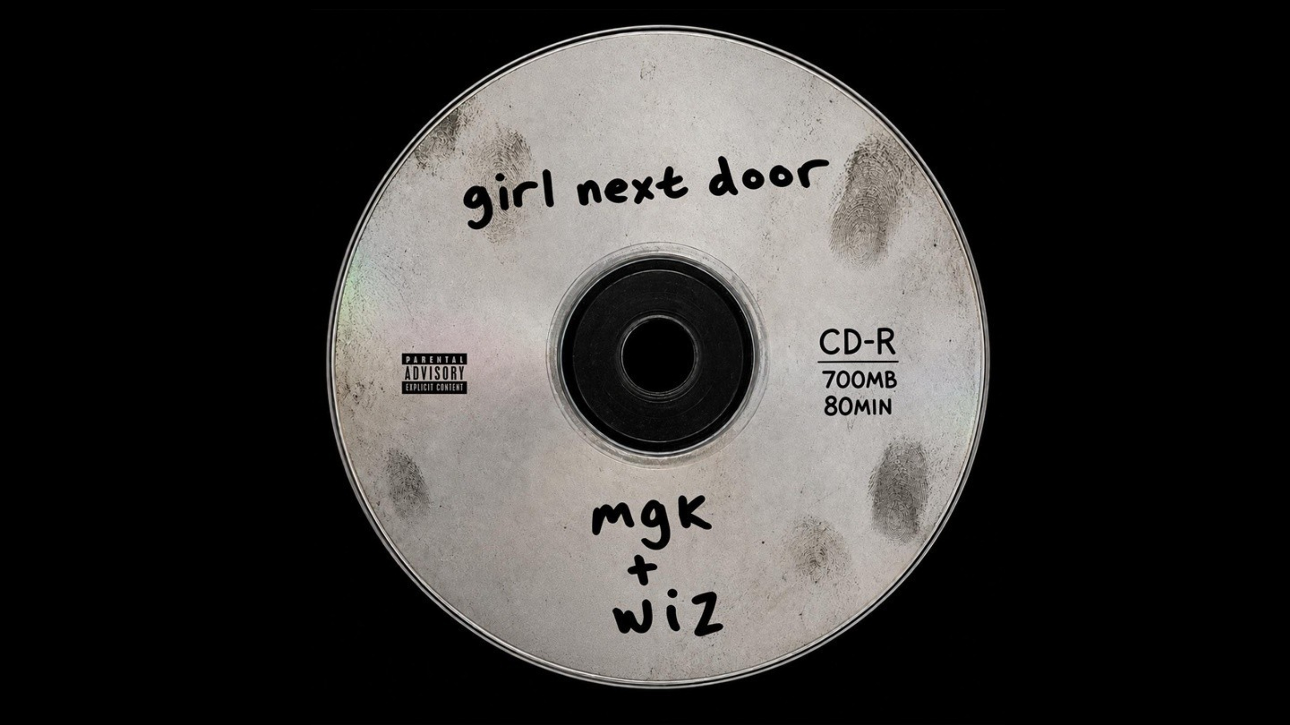 mgk és Wiz Khalifa nosztalgikus nyári hangulatot teremtenek