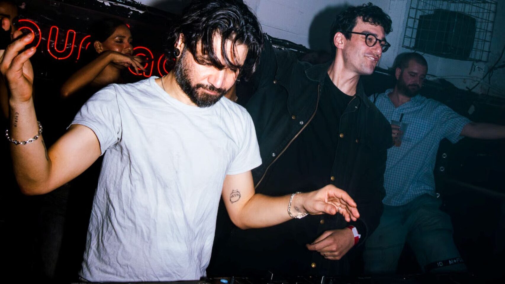 Skrillex és a ring noord kezelésbe vették Danny L Harle és PinkPantheress slágerét